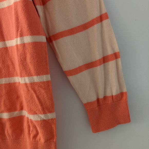 Lord &Taylor lightweight top - Picture 6 of 13